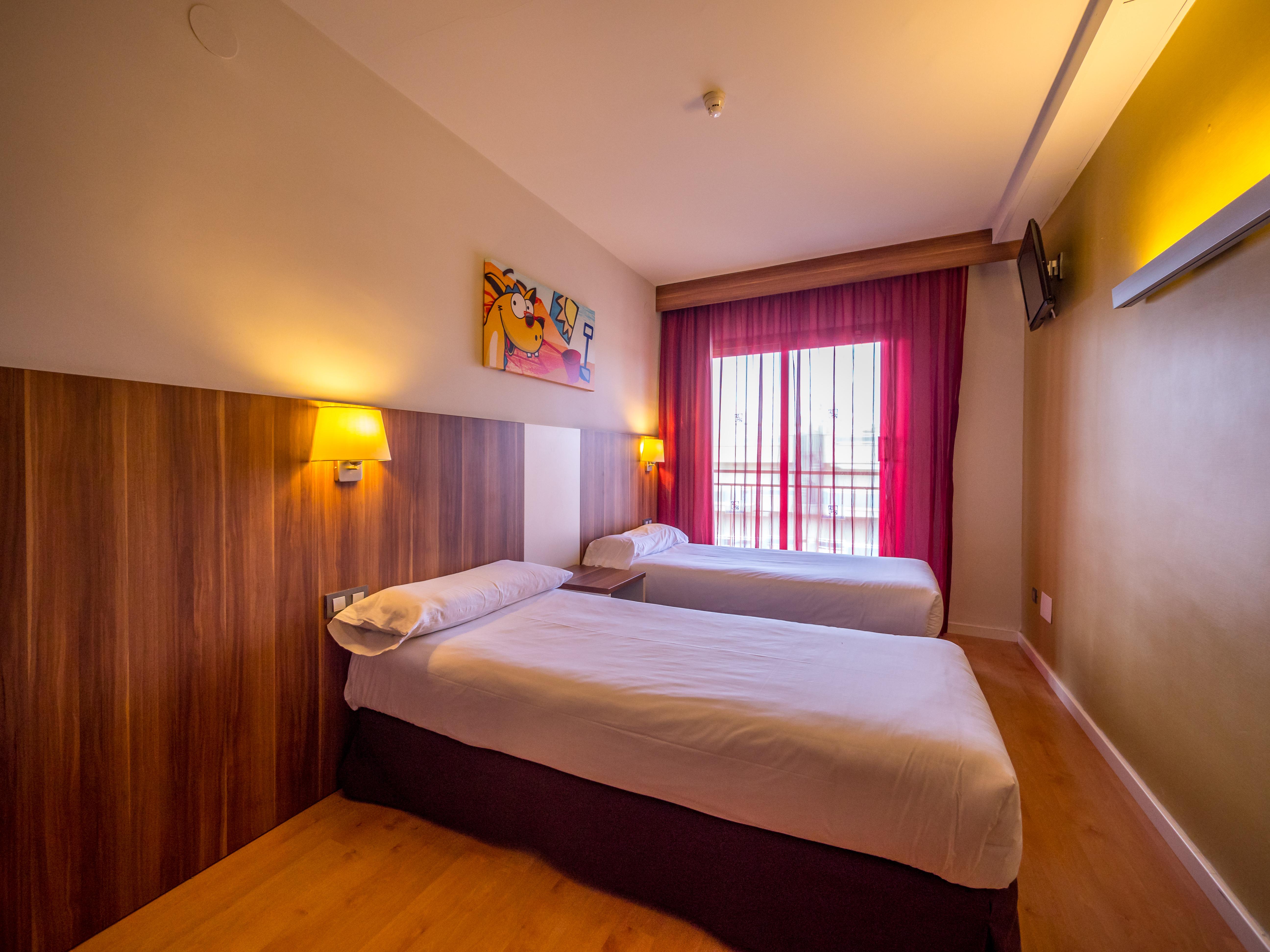 Golden Avenida Family Suites 4* Salou Bagian luar foto