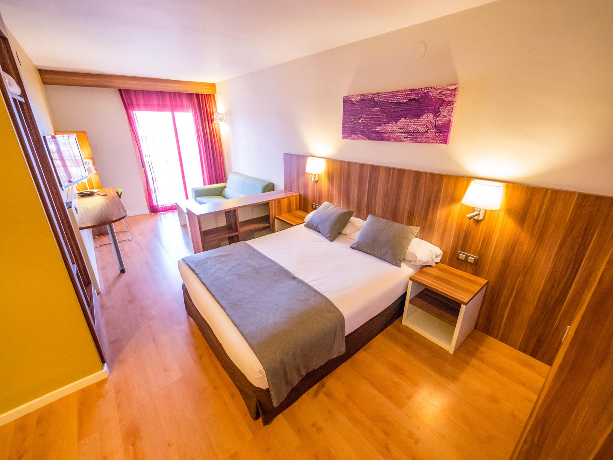 Golden Avenida Family Suites 4* Salou Bagian luar foto