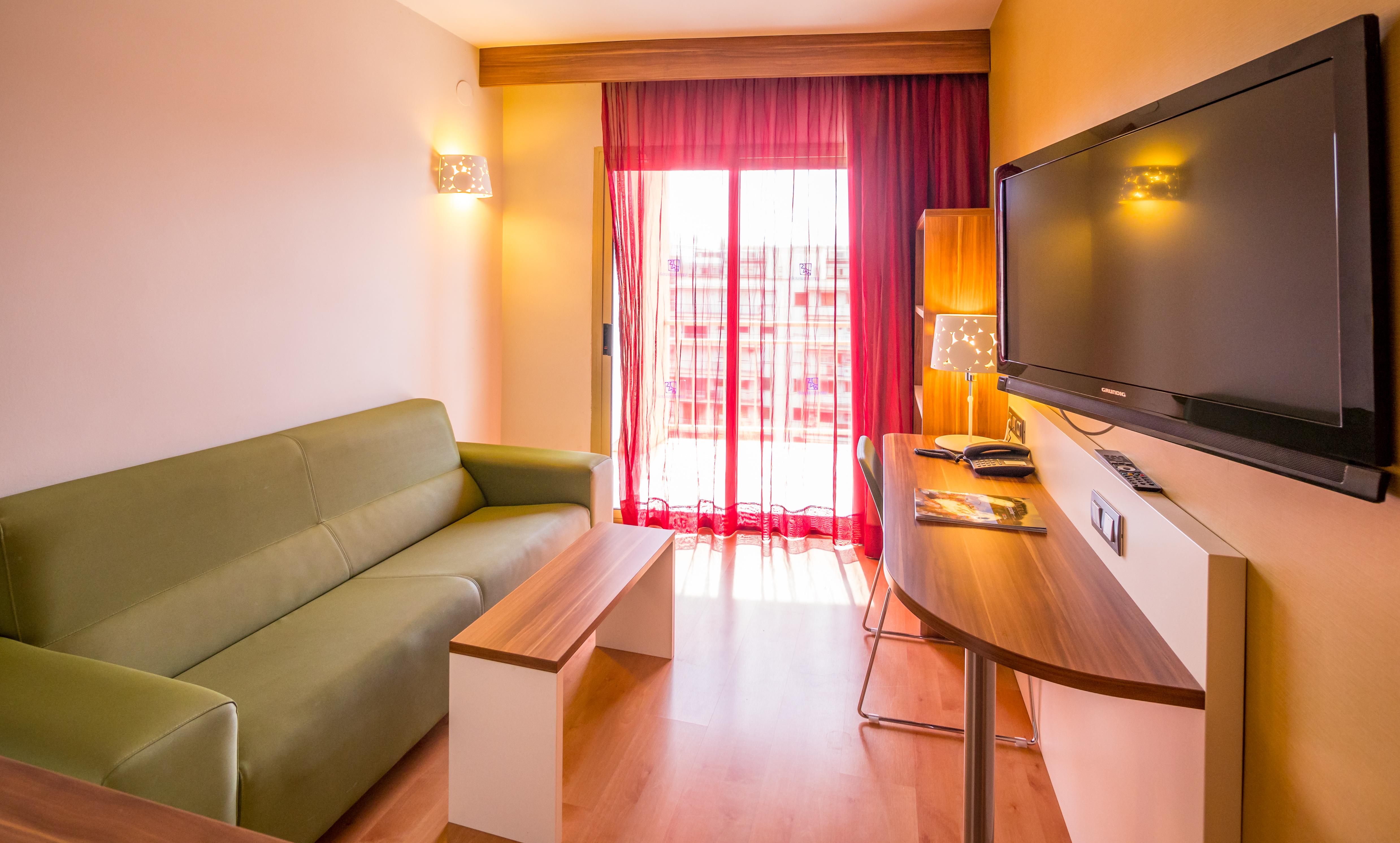 Golden Avenida Family Suites 4* Salou Bagian luar foto