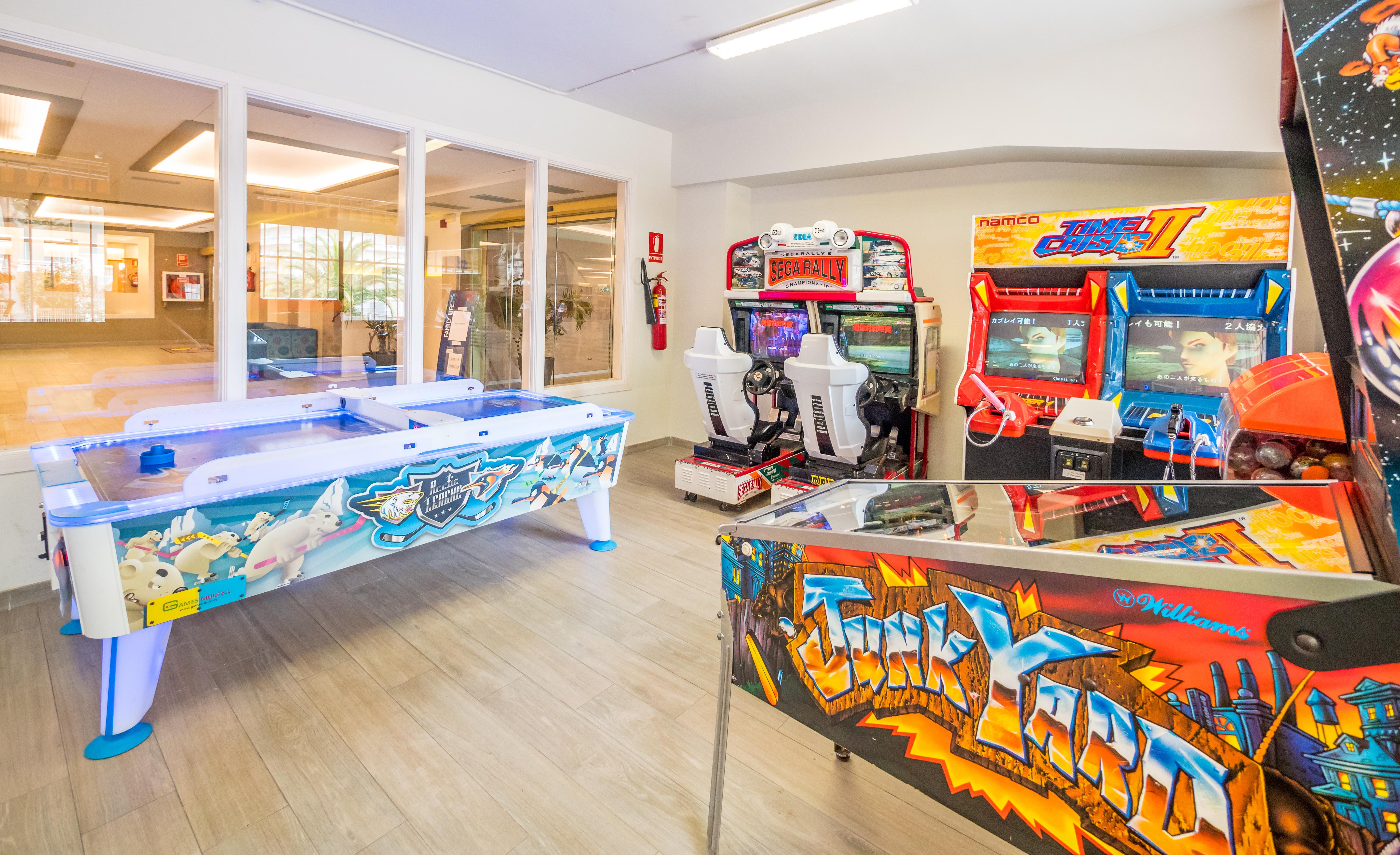 Golden Avenida Family Suites 4* Salou Bagian luar foto