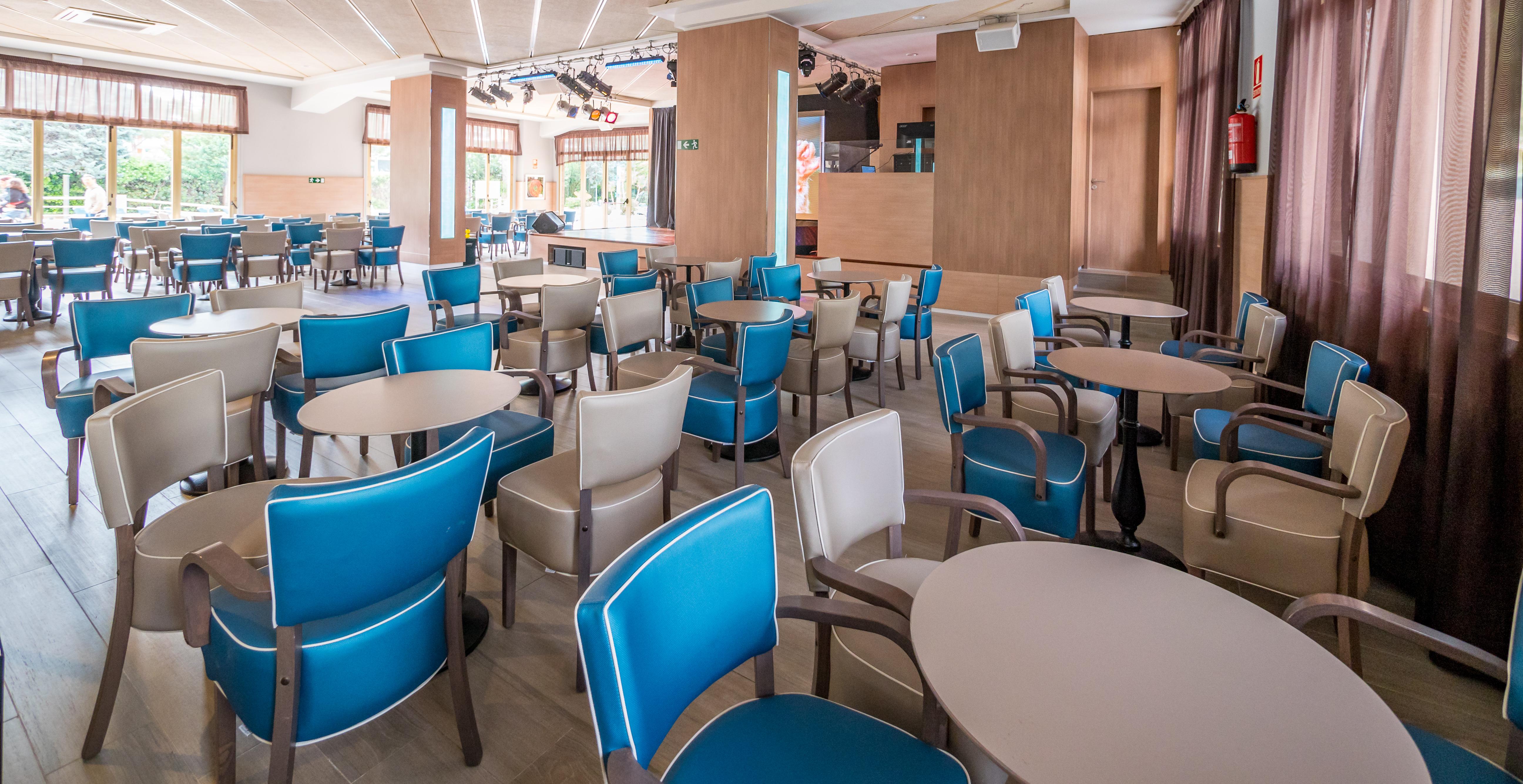 Golden Avenida Family Suites 4* Salou Bagian luar foto