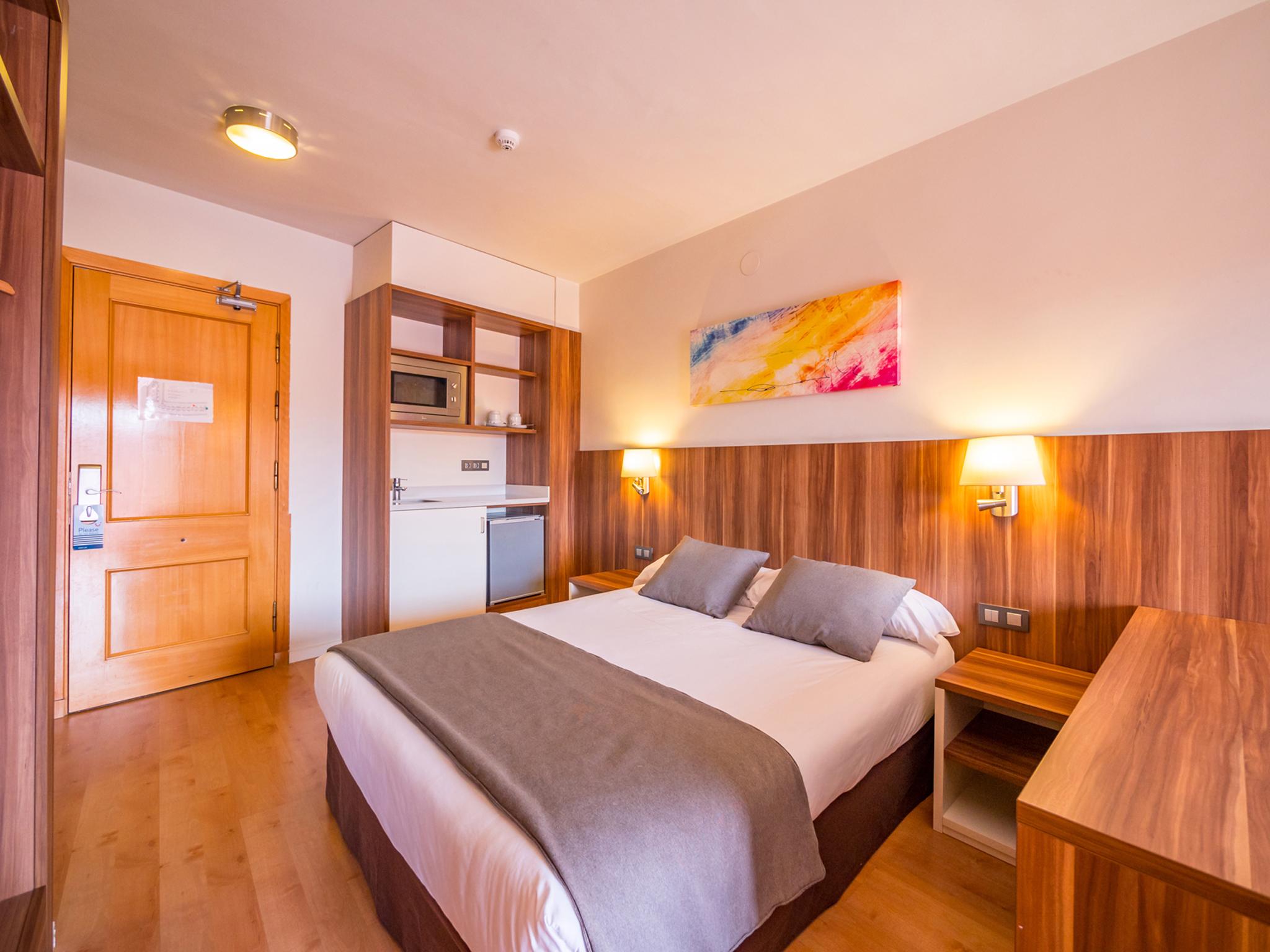 Golden Avenida Family Suites 4* Salou Bagian luar foto