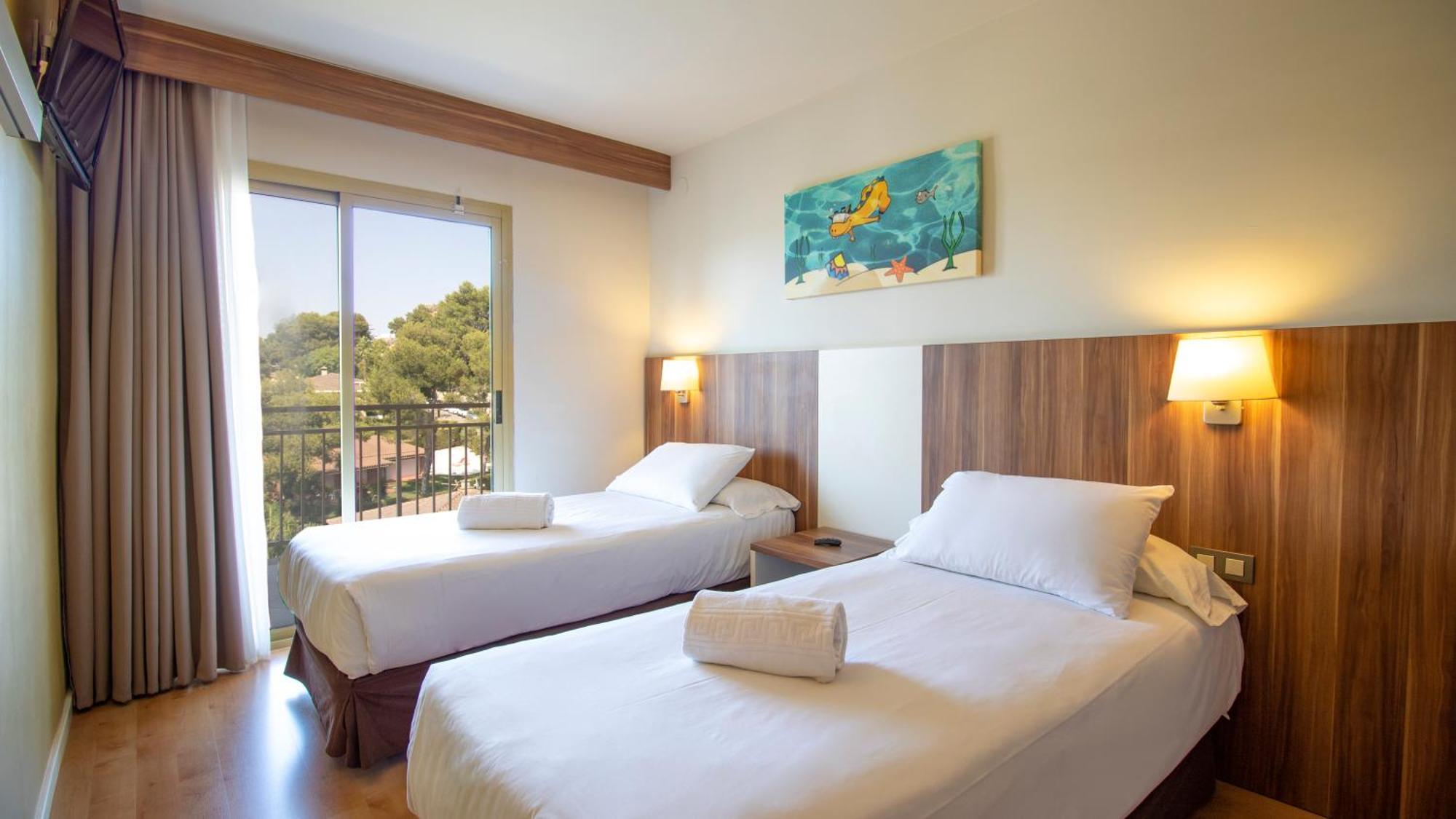 Golden Avenida Family Suites 4* Salou Bagian luar foto