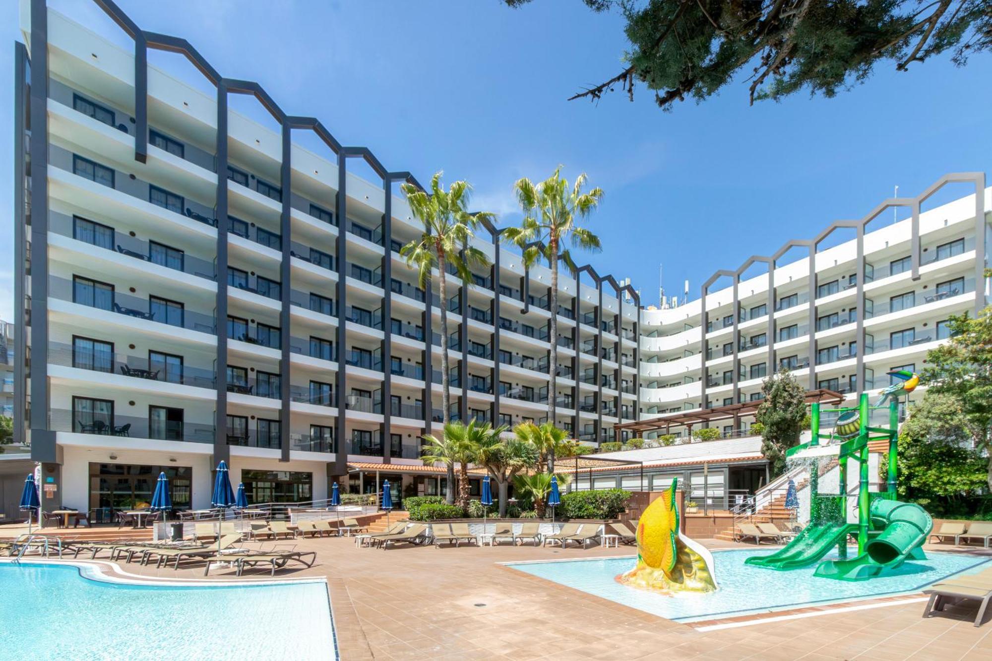 Golden Avenida Family Suites 4* Salou Bagian luar foto