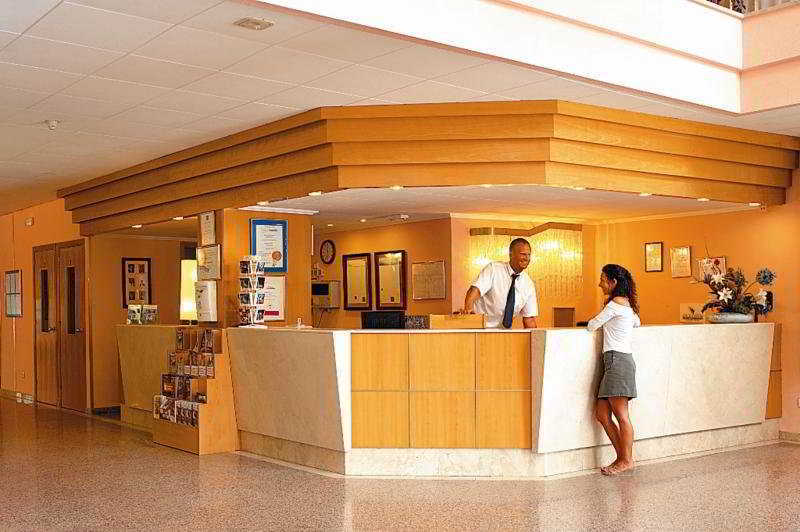 Golden Avenida Family Suites 4* Salou Bagian luar foto