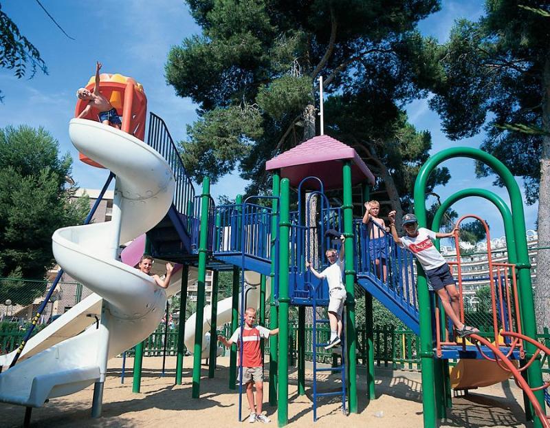 Golden Avenida Family Suites 4* Salou Bagian luar foto